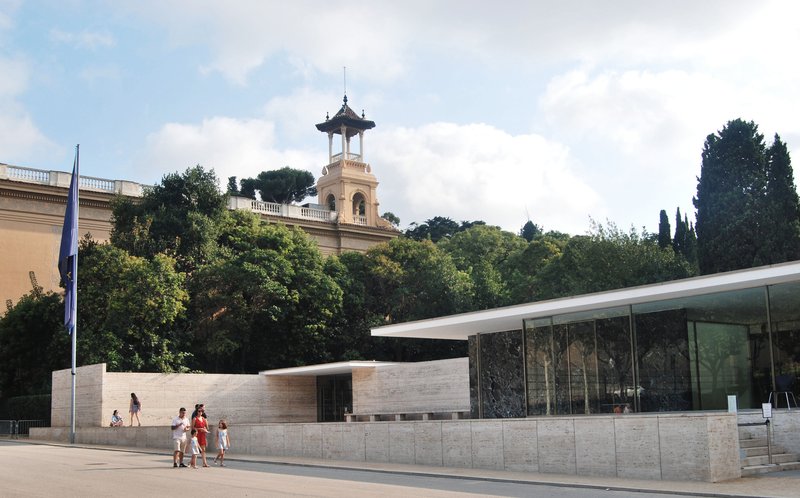 Barcelona Architecture City Guide: 30 Buildings and Places from Gaudí to Today - Image 16 of 34