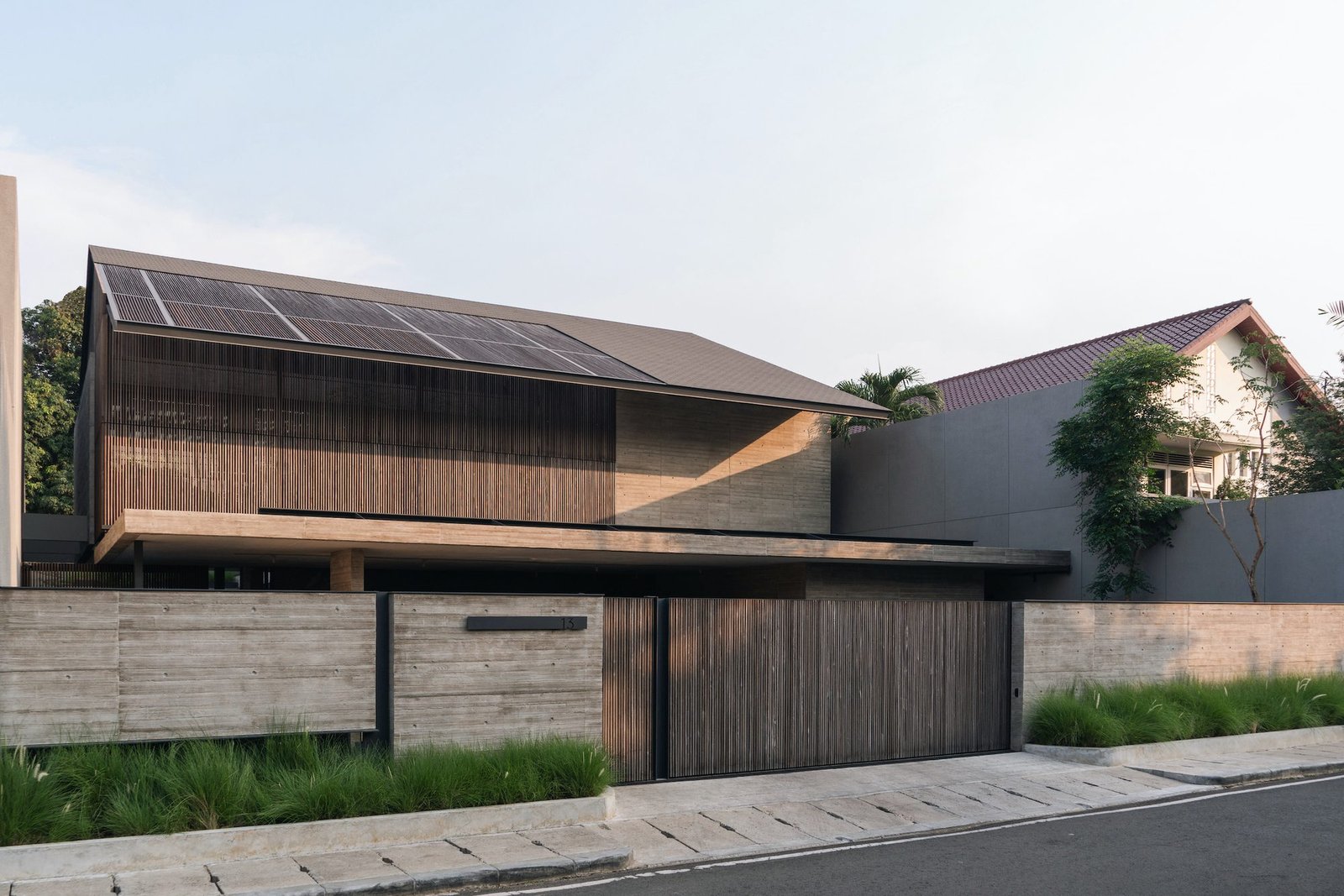 Mitsugo House: Um Refúgio de Serenidade em Meio ao Caos Urbano