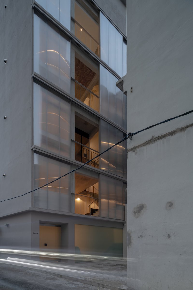 Galeria Nova Contemporary / Skarn Chaiyawat - Imagem 5 de 29