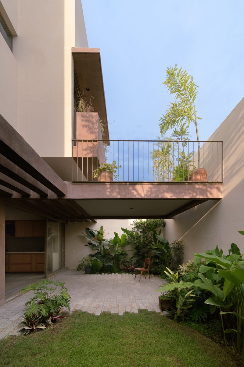 Casa Paseo de la Cantera / Antumbra estudio - Imagem 2 de 22