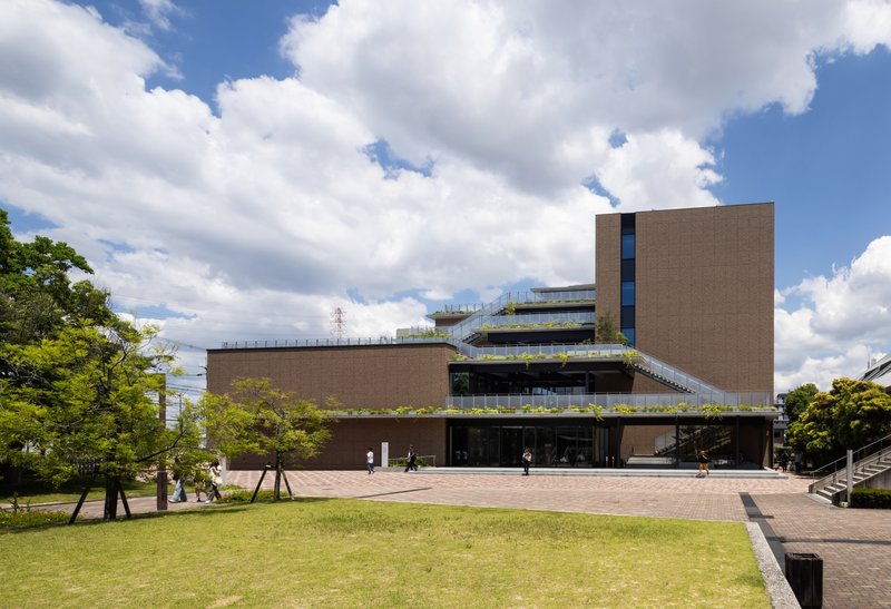 Hannan University Building 4 / Nikken Sekkei - Exterior Photography