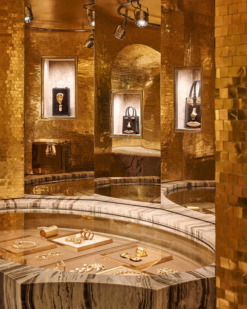 schiaparelli hong kong